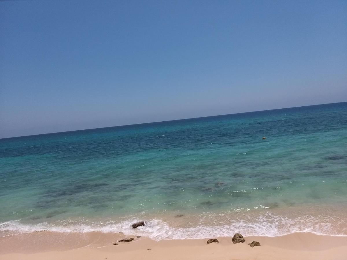 Zulu Hostal Playa Blanca Ngoại thất bức ảnh